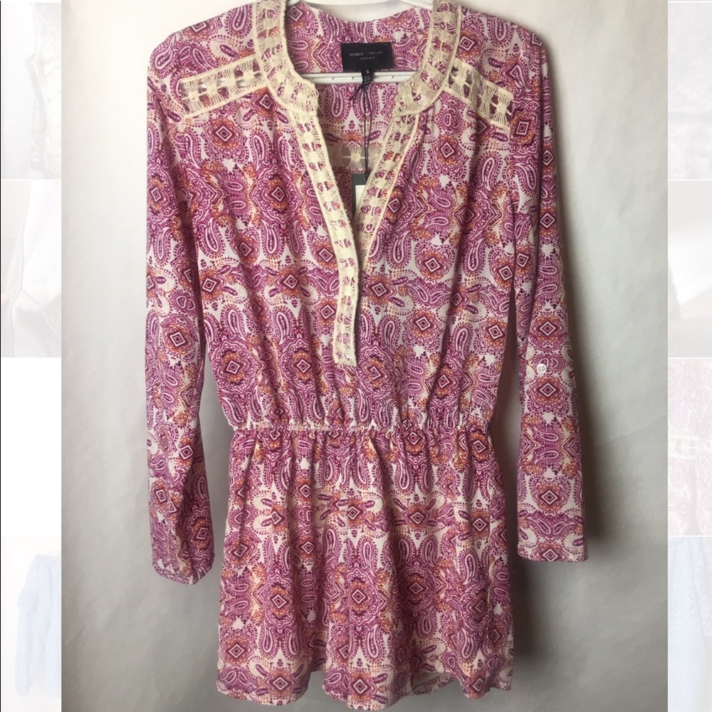 Romeo + Juliet Couture NWT Floral romper